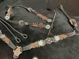 Zeige Details für Westernset: Einohrtrense, Zügel und Vorderzeug im Vintage-Look Bild von Westernset: Einohrtrense, Zügel und Vorderzeug im Vintage-Look