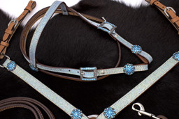 Zeige Details für Westernset: Glitzertrense, Zügel und Vorderzeug in hellblau Bild von Westernset: Glitzertrense, Zügel und Vorderzeug in hellblau